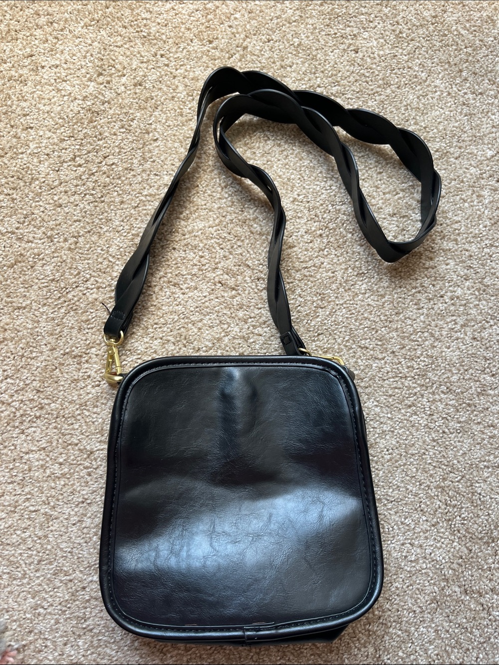 Black Square Crossbody Bag with Twisted Strap
